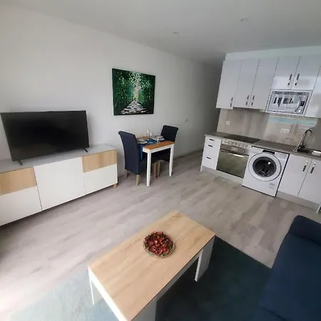 Lejlighed Atlantic View 2b 2 Bedroom Ground Floor, Complex Featured On A Place In The Sun Puerto del Carmen (Lanzarote)